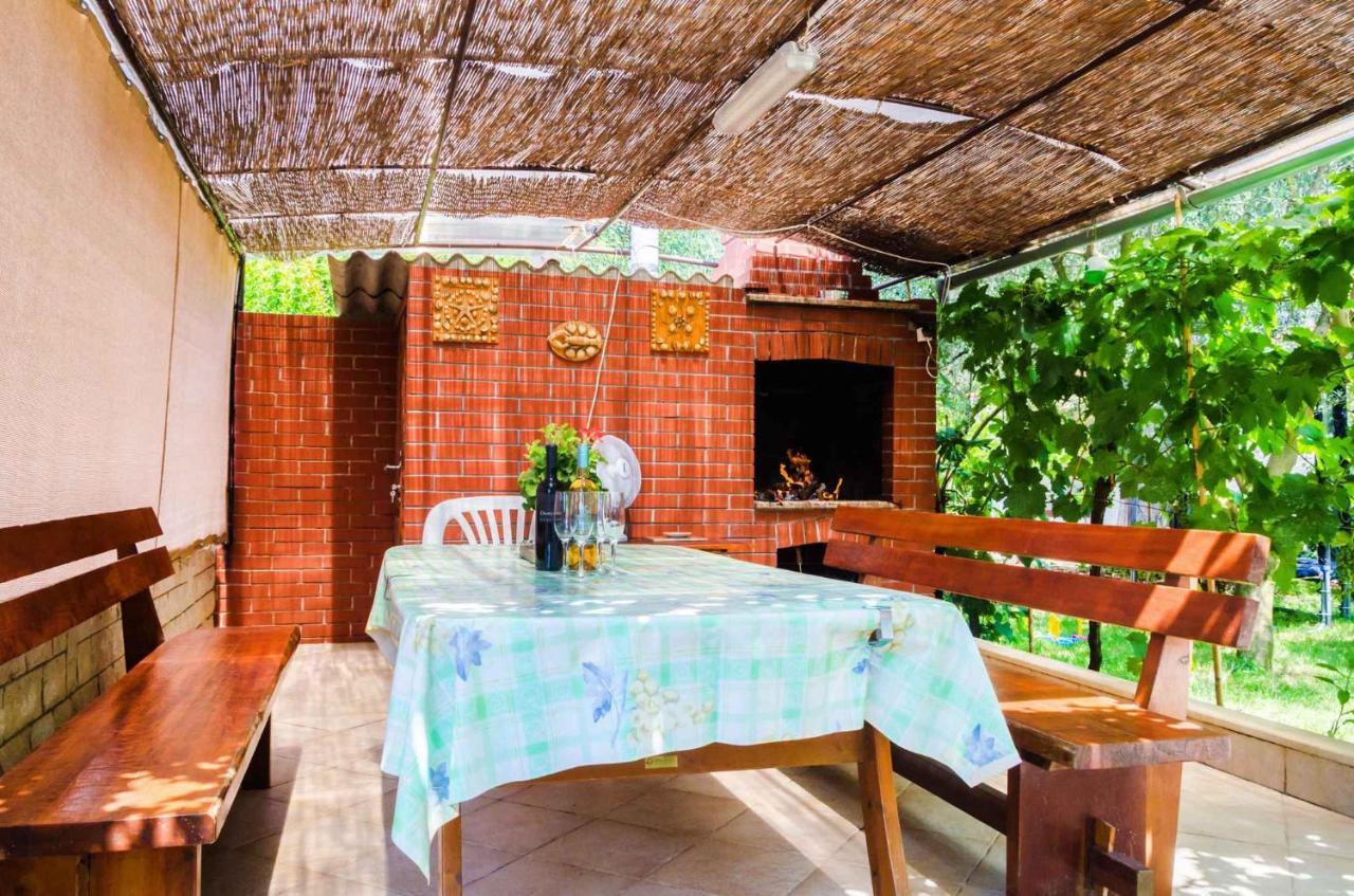 Holiday Home Eufemia-1 By Interhome Pola Esterno foto