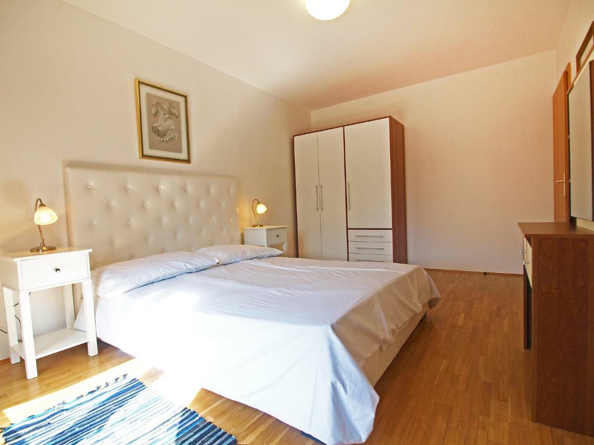 Holiday Home Eufemia-1 By Interhome Pola Esterno foto